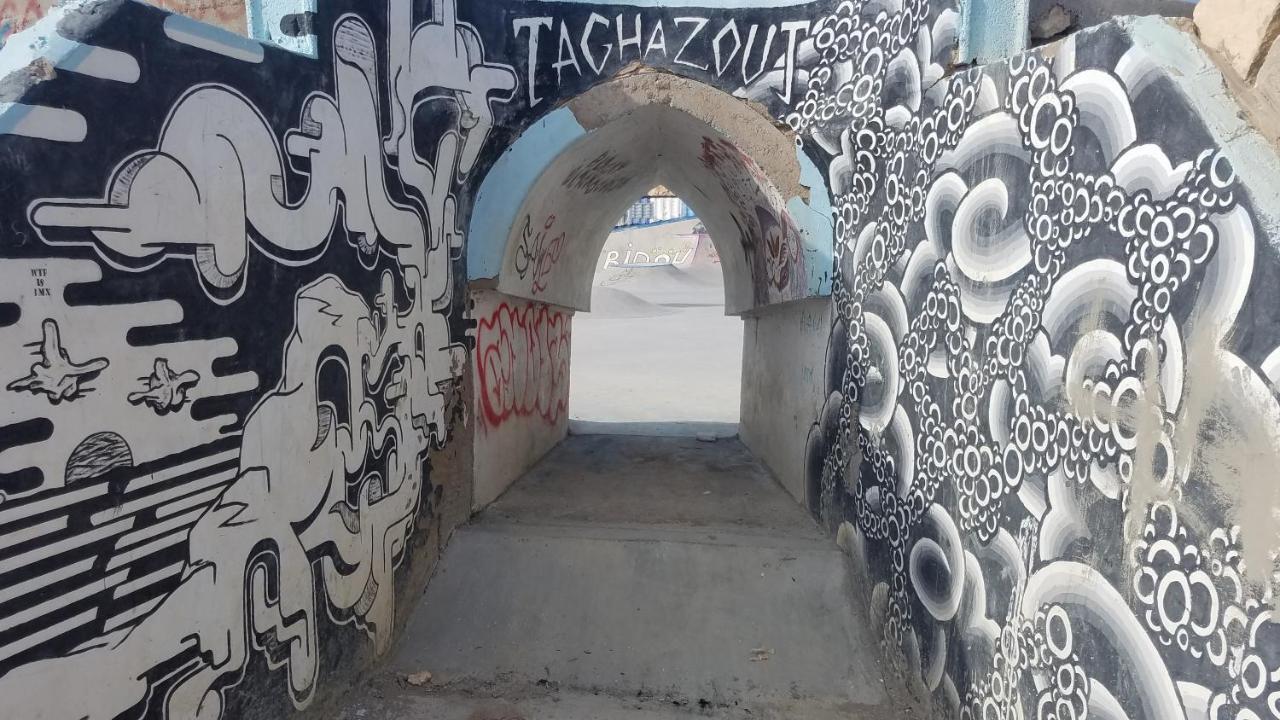 Surf And Skate Hostel Taghazout Exterior foto